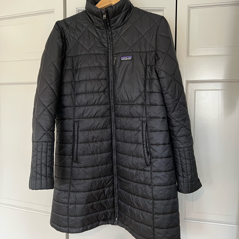 Patagonia womens Radalie Parka. Black size Large